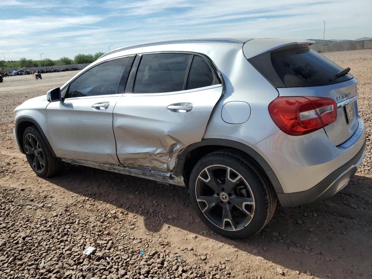 MERCEDES-BENZ GLA-CLASS 250