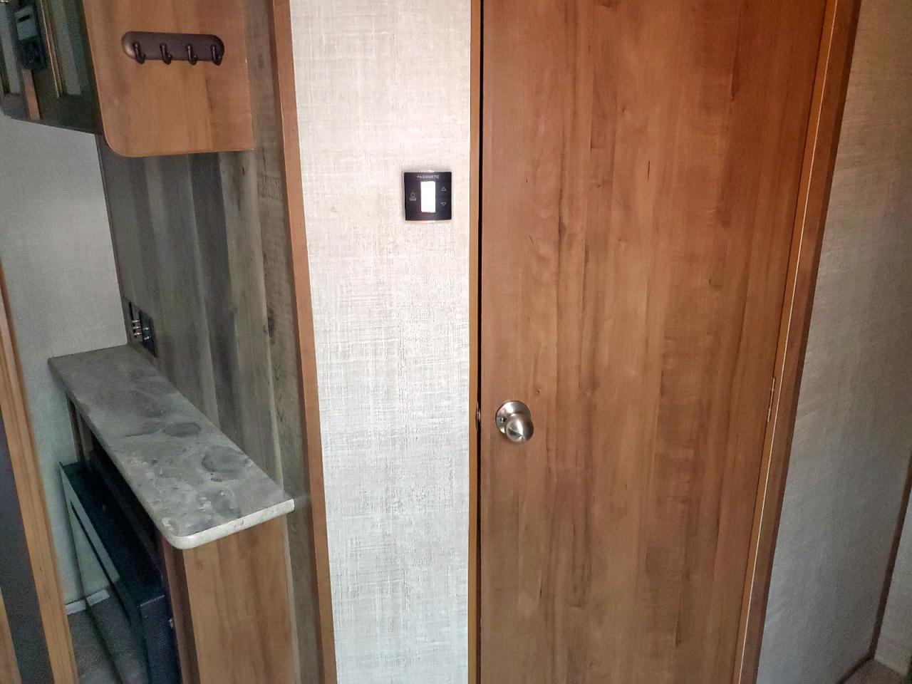 Lot #3292435563 2020 KINGSPORT 269BH