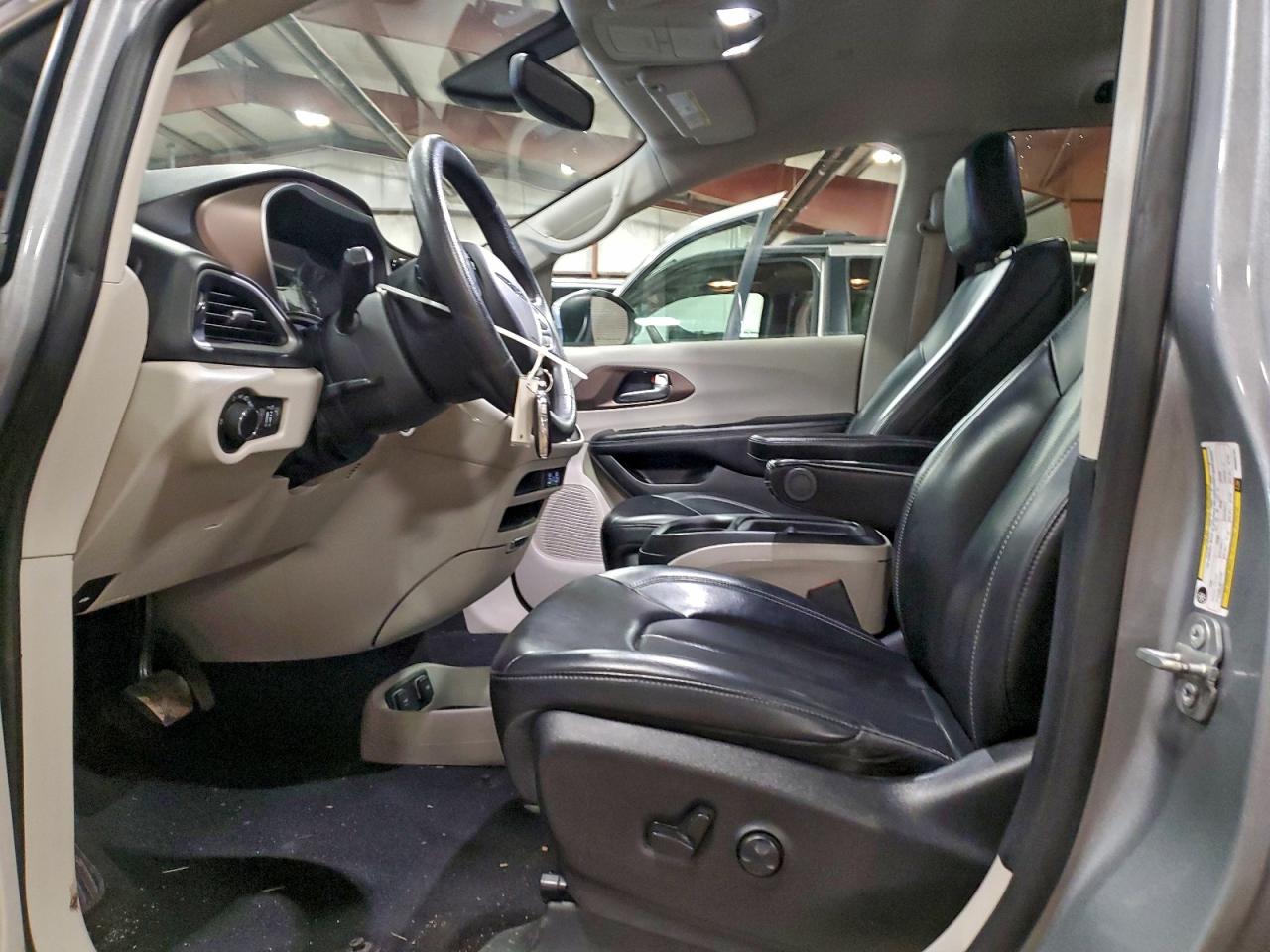 CHRYSLER VOYAGER LXI