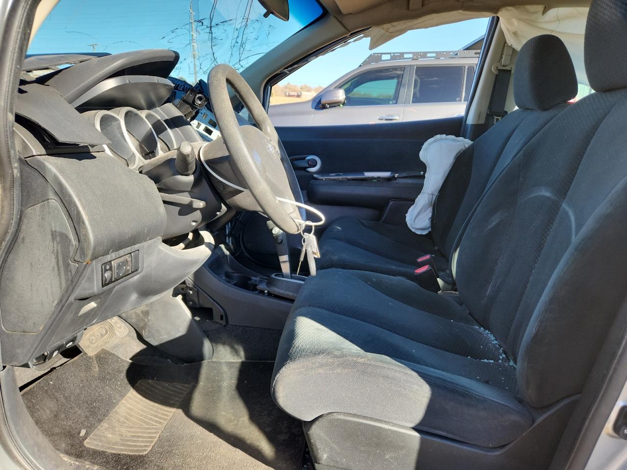 NISSAN VERSA S