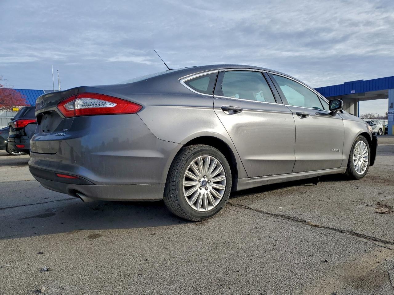 FORD FUSION SE HYBRID