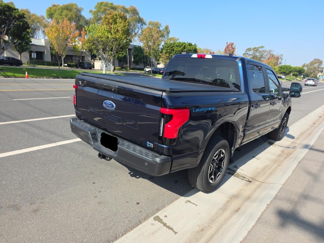 FORD F-150 LIGHTNING PRO