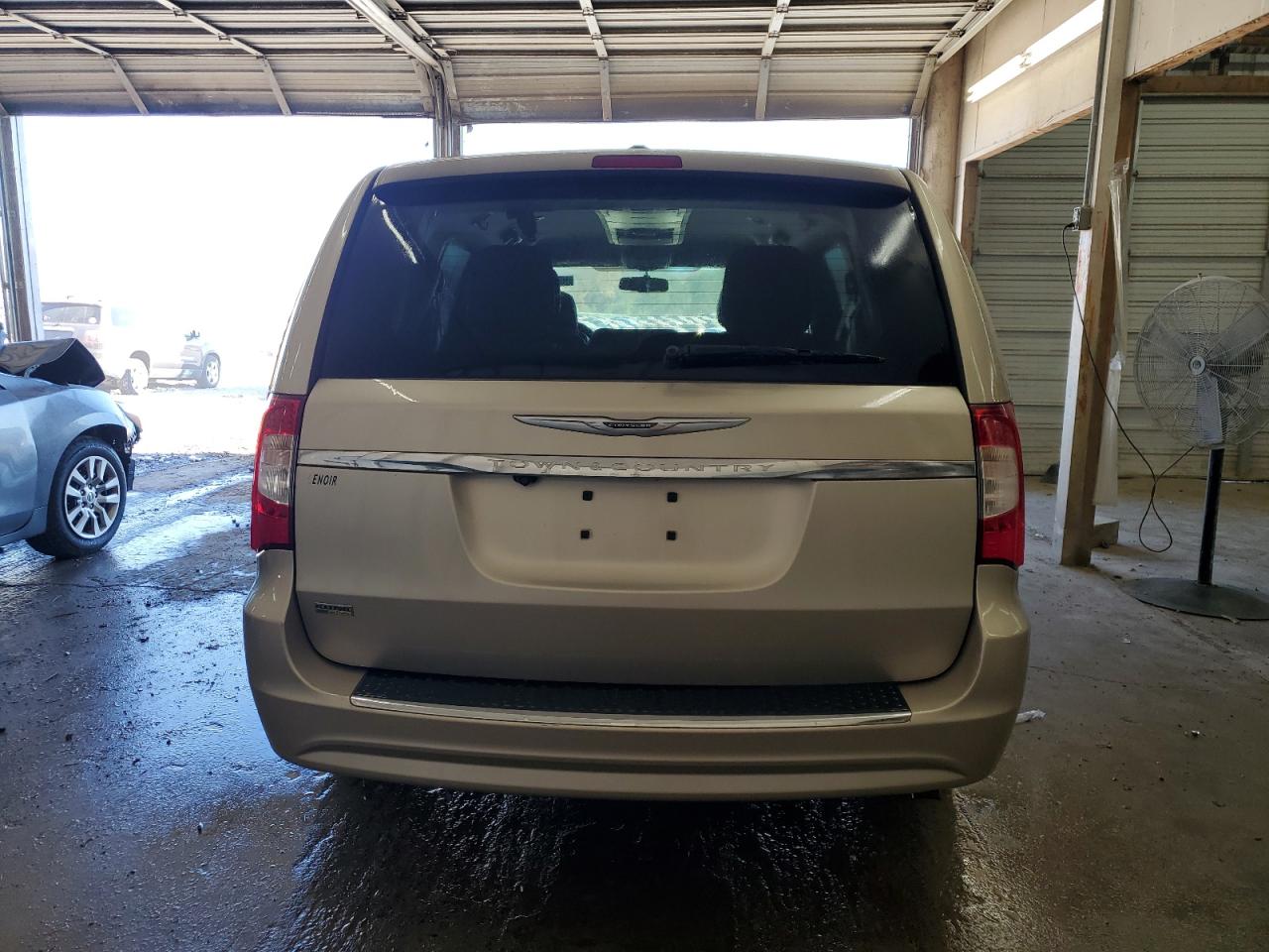 CHRYSLER TOWN & COUNTRY TOURING