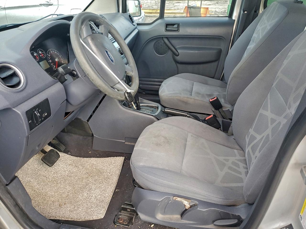 FORD TRANSIT CONNECT XLT PREMIUM