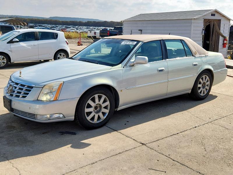 CADILLAC DTS