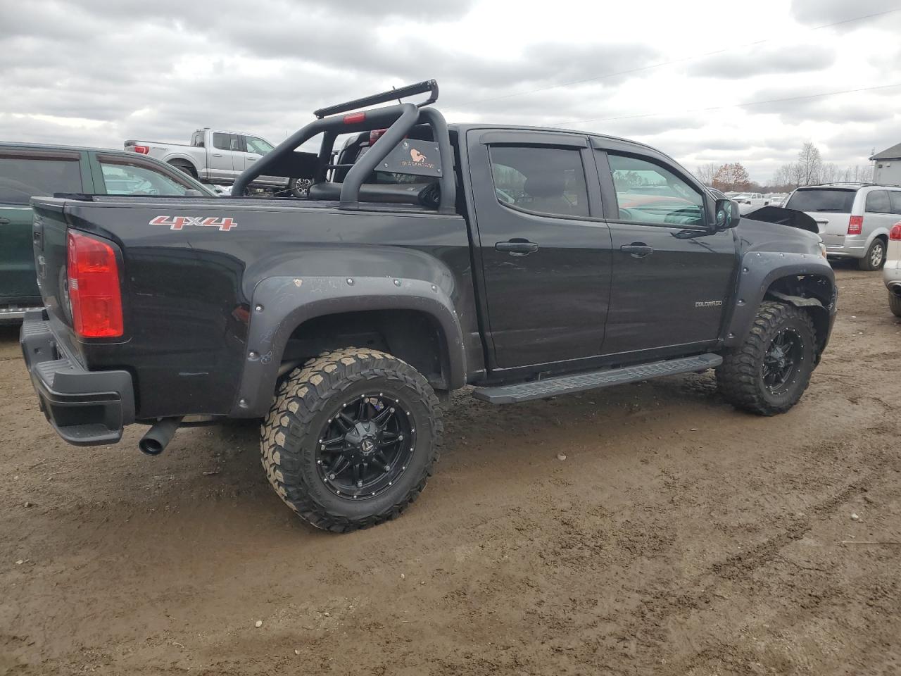 CHEVROLET COLORADO