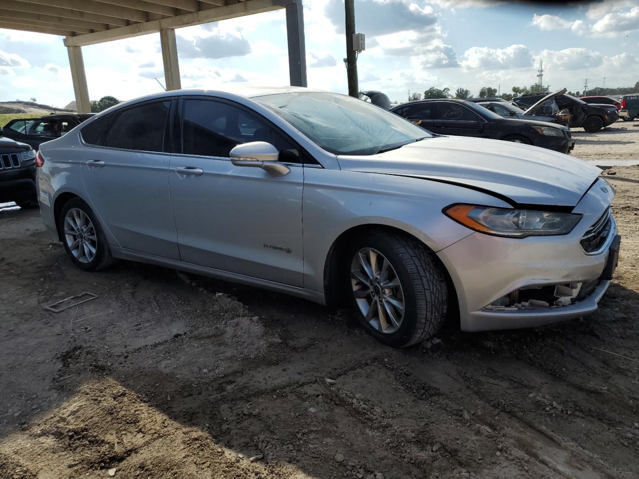 FORD FUSION SE HYBRID