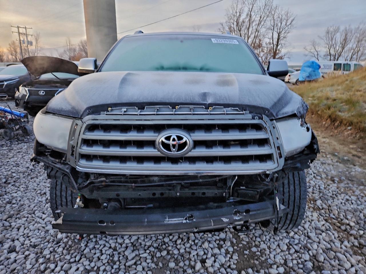 TOYOTA SEQUOIA PLATINUM