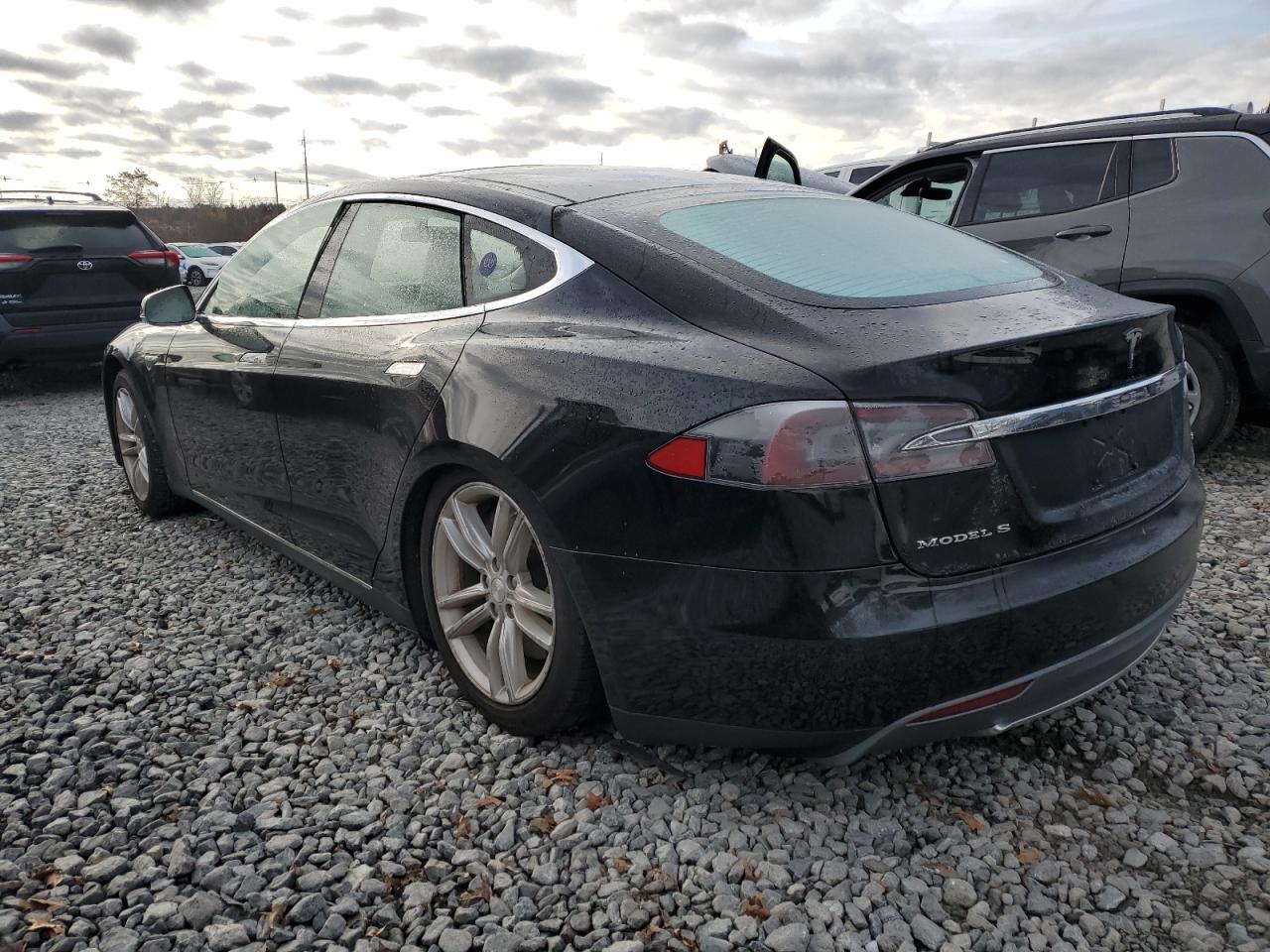 TESLA MODEL S