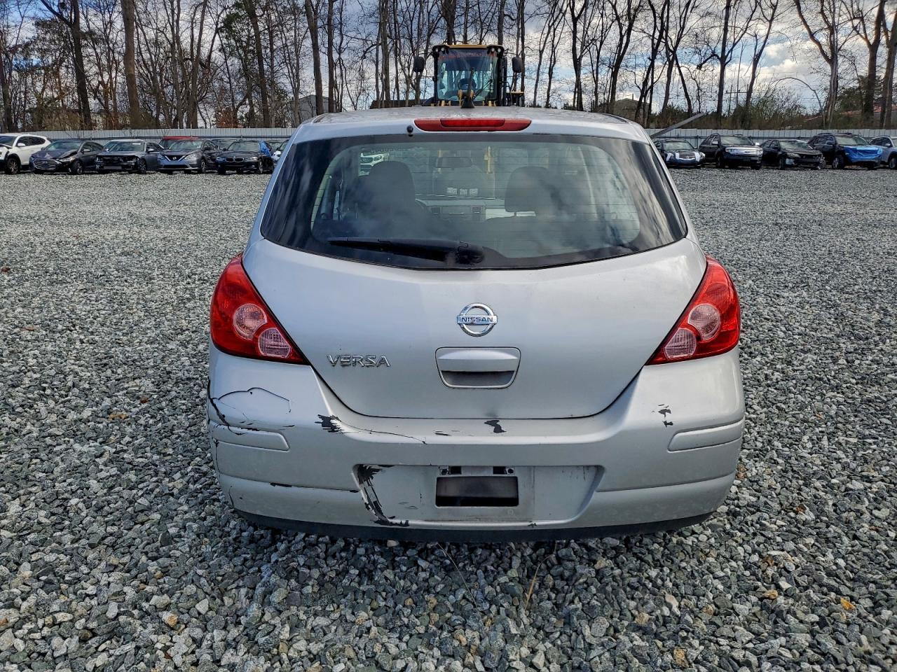 NISSAN VERSA S