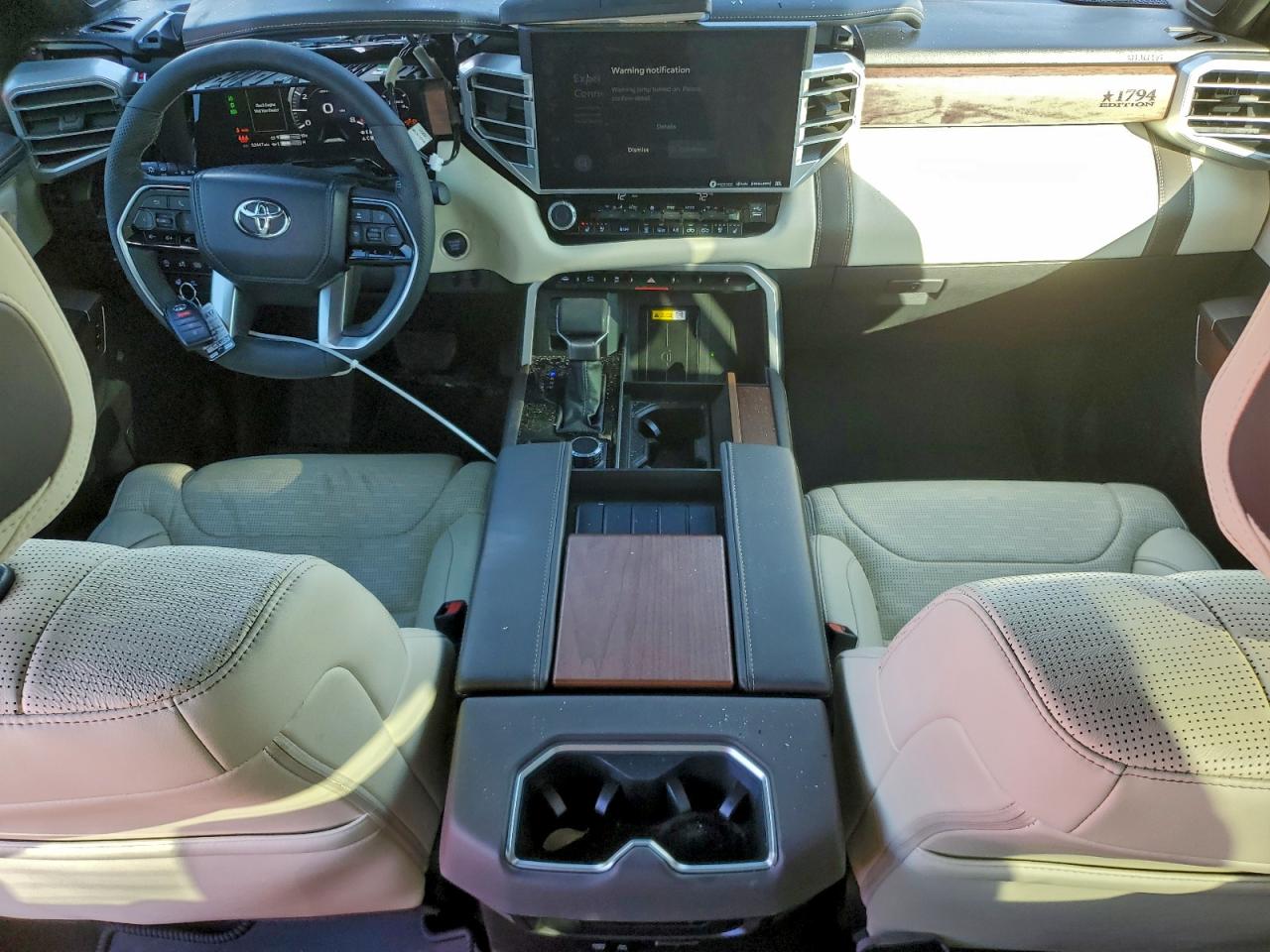 TOYOTA TUNDRA CREWMAX PLATINUM