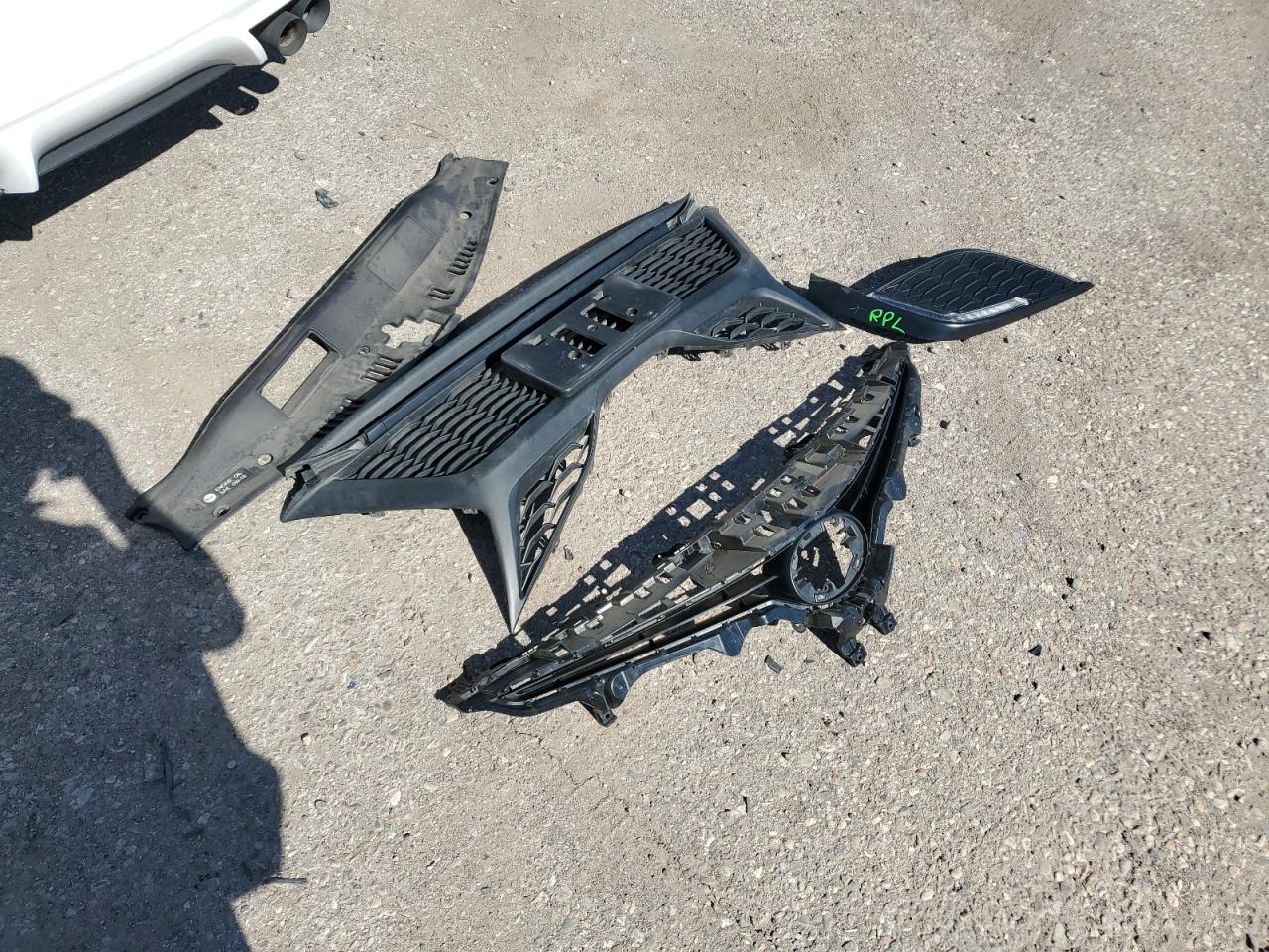 TOYOTA CAMRY SE NIGHT SHADE