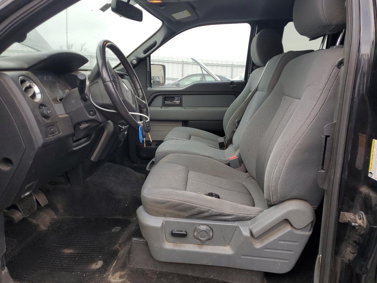 FORD F-150 SUPER CAB