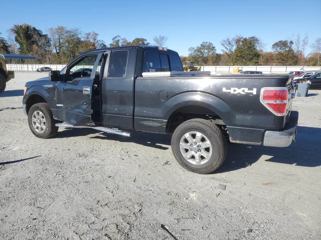 FORD F-150 SUPER CAB