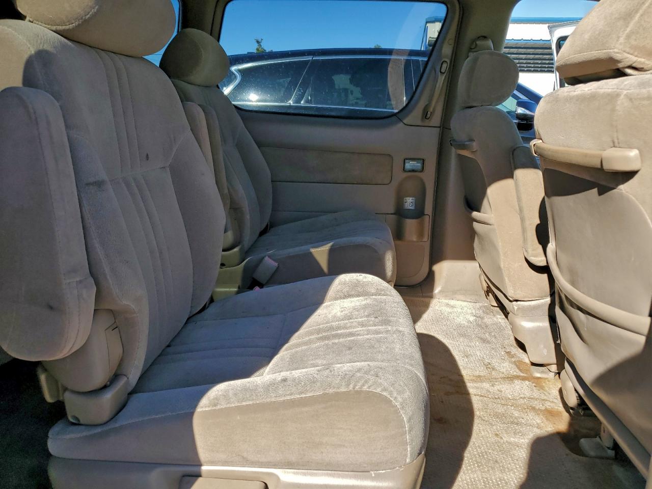 Lot #3294560065 2002 TOYOTA SIENNA LE