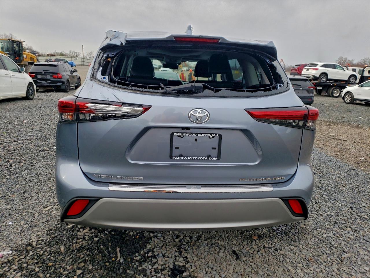 TOYOTA HIGHLANDER PLATINUM