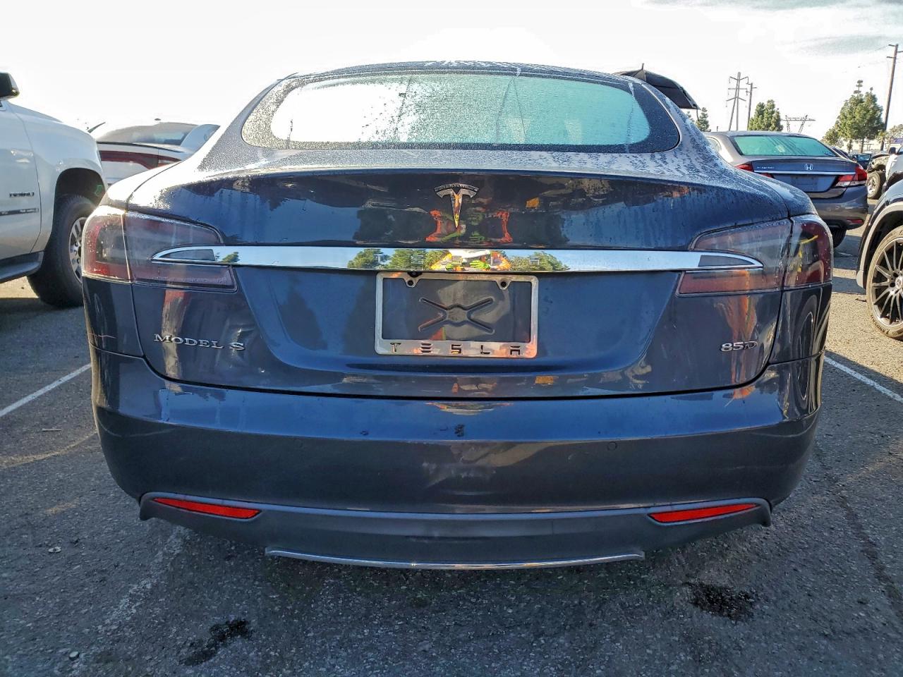 TESLA MODEL S 85D