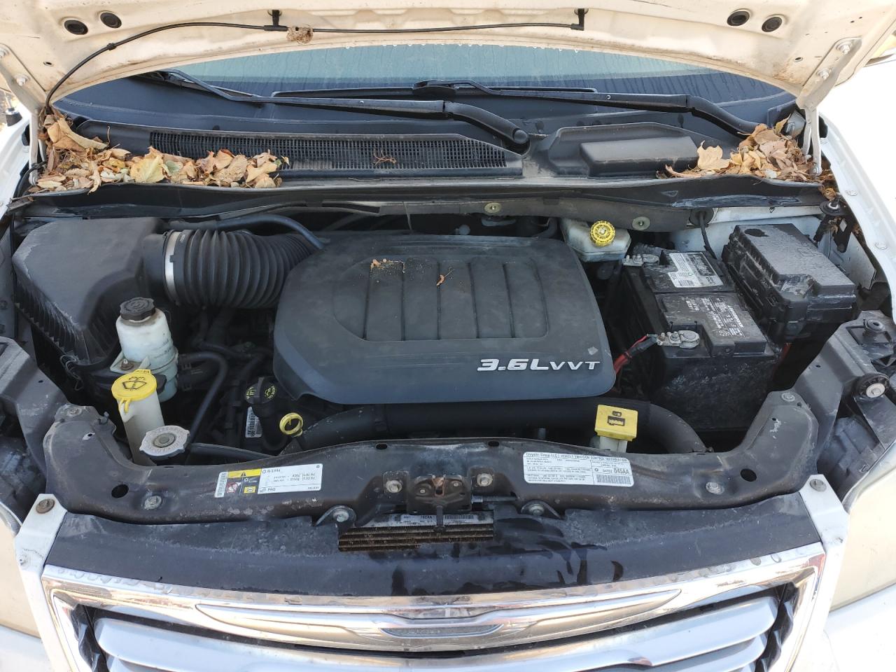 CHRYSLER TOWN & COUNTRY TOURING L