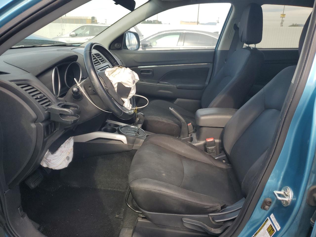 MITSUBISHI OUTLANDER ES