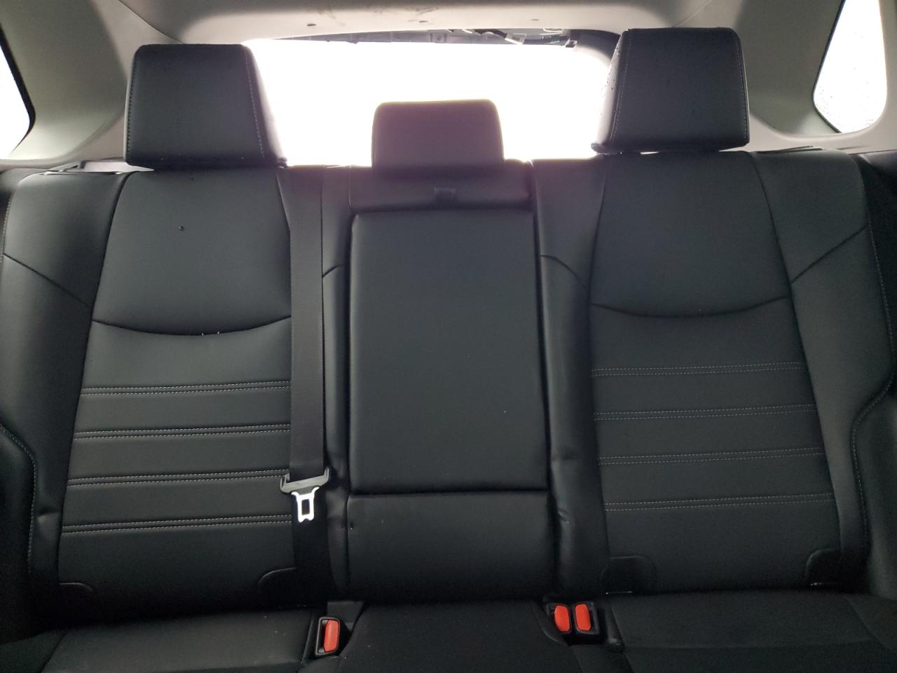 TOYOTA RAV4 XLE PREMIUM