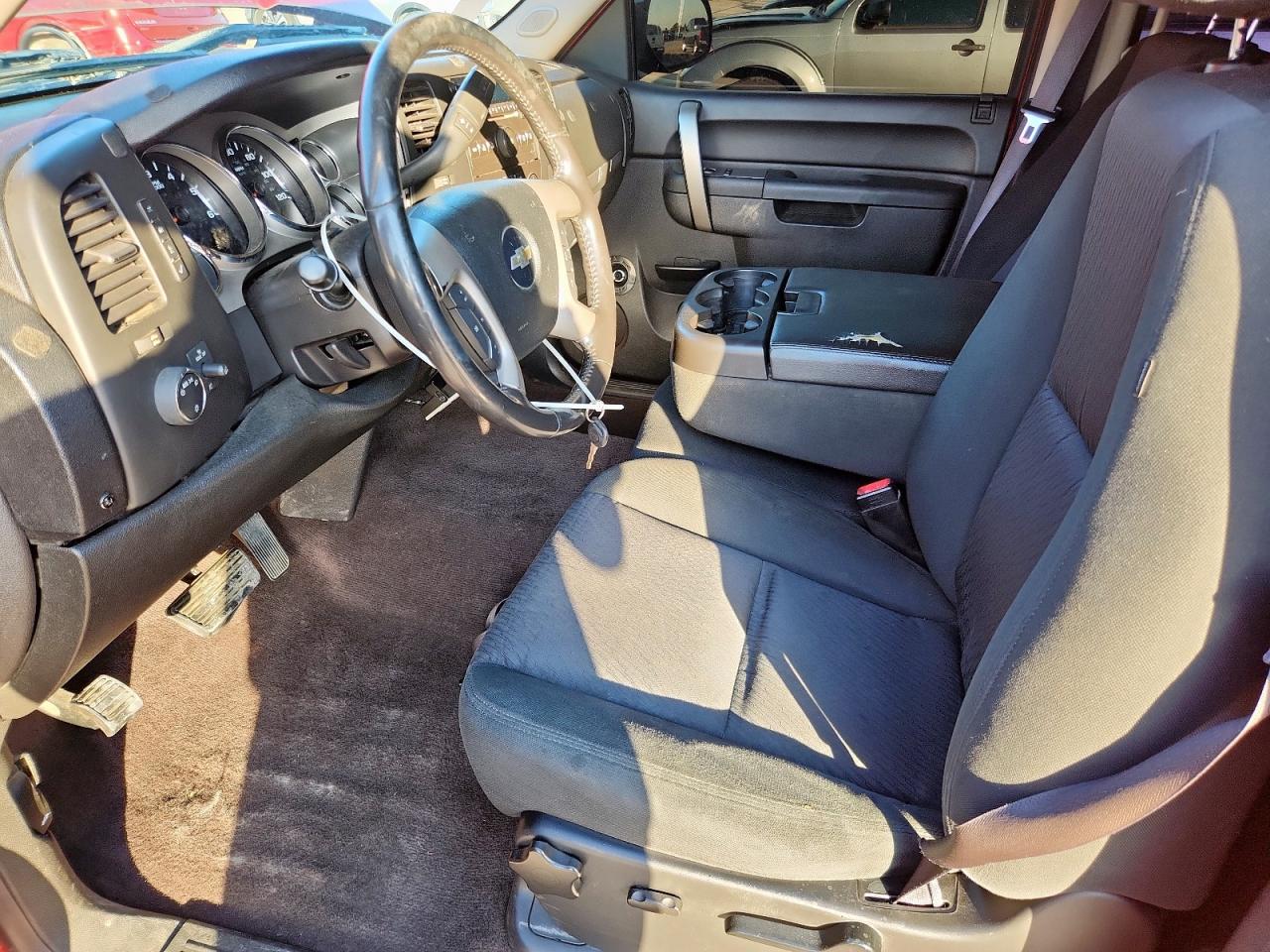 CHEVROLET SILVERADO C1500 LT