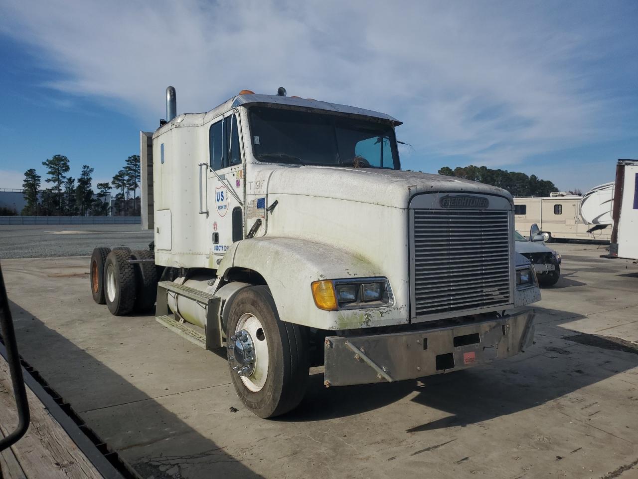 Lot #3293401057 1996 FREIGHTLINER CONVENTION