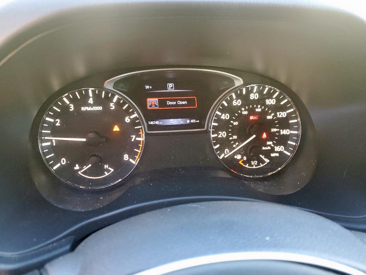 NISSAN PATHFINDER SV