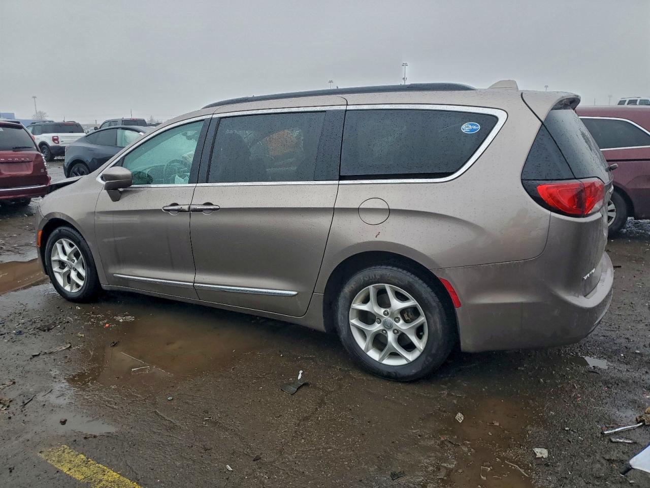 CHRYSLER PACIFICA TOURING L