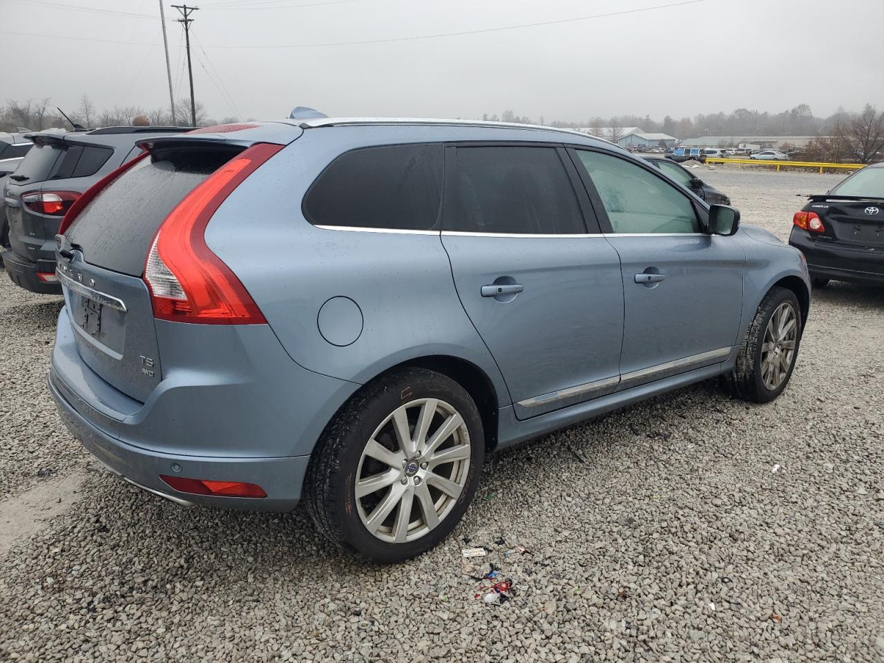 VOLVO XC60 T5 INSCRIPTION
