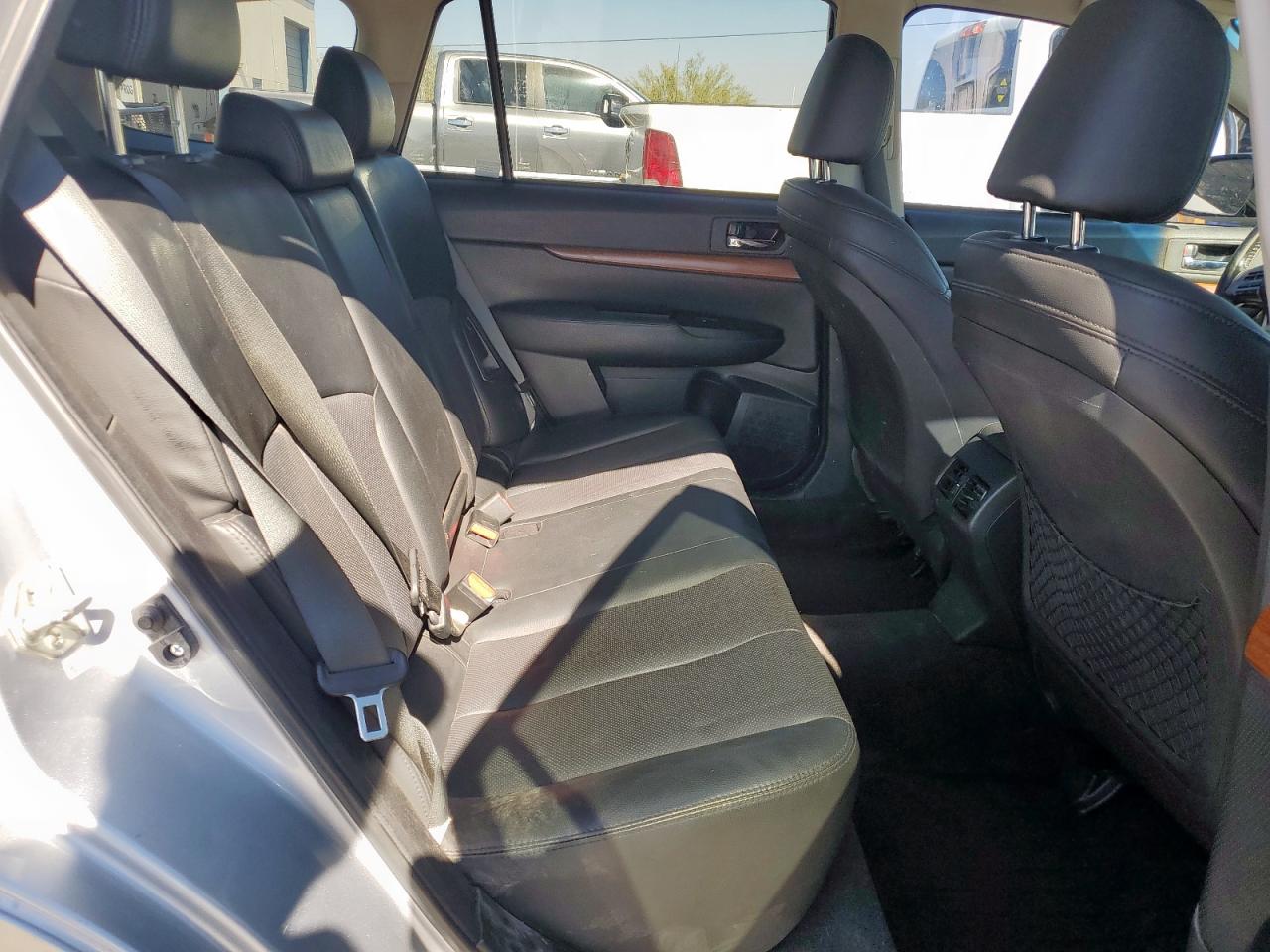 SUBARU OUTBACK 3.6R LIMITED