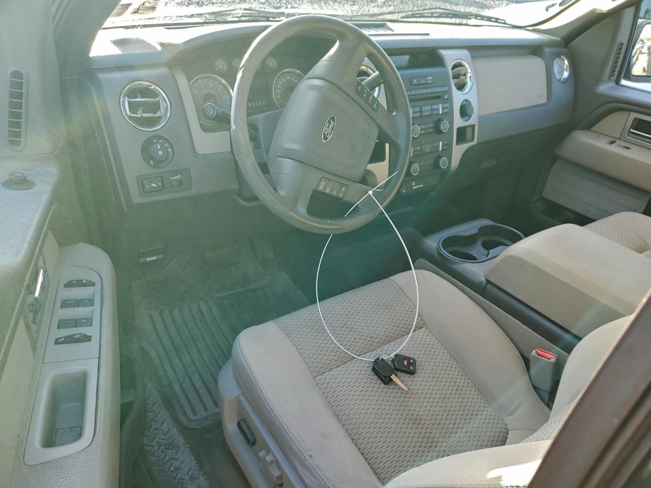 FORD F-150 SUPER CAB