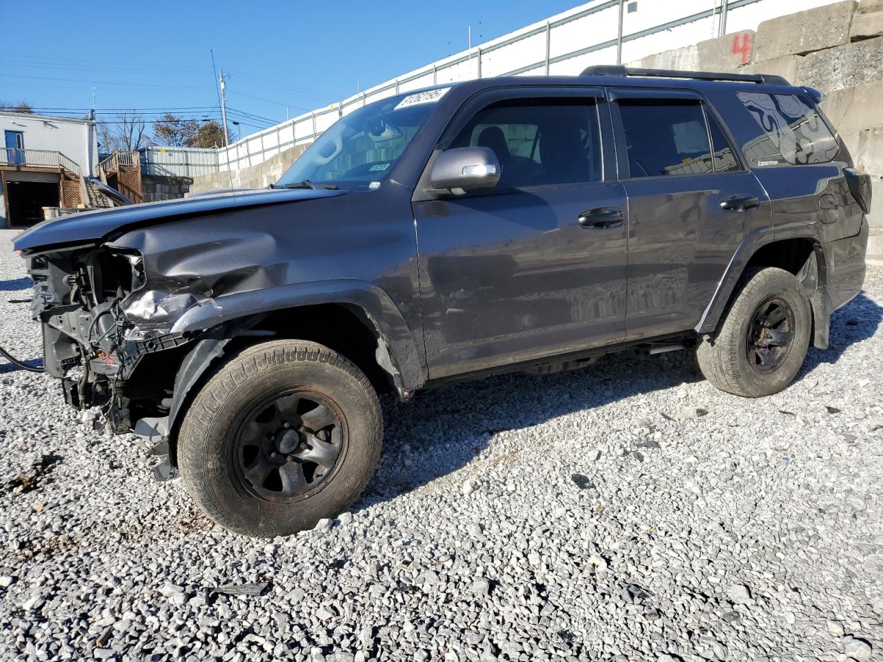TOYOTA 4RUNNER SR5
