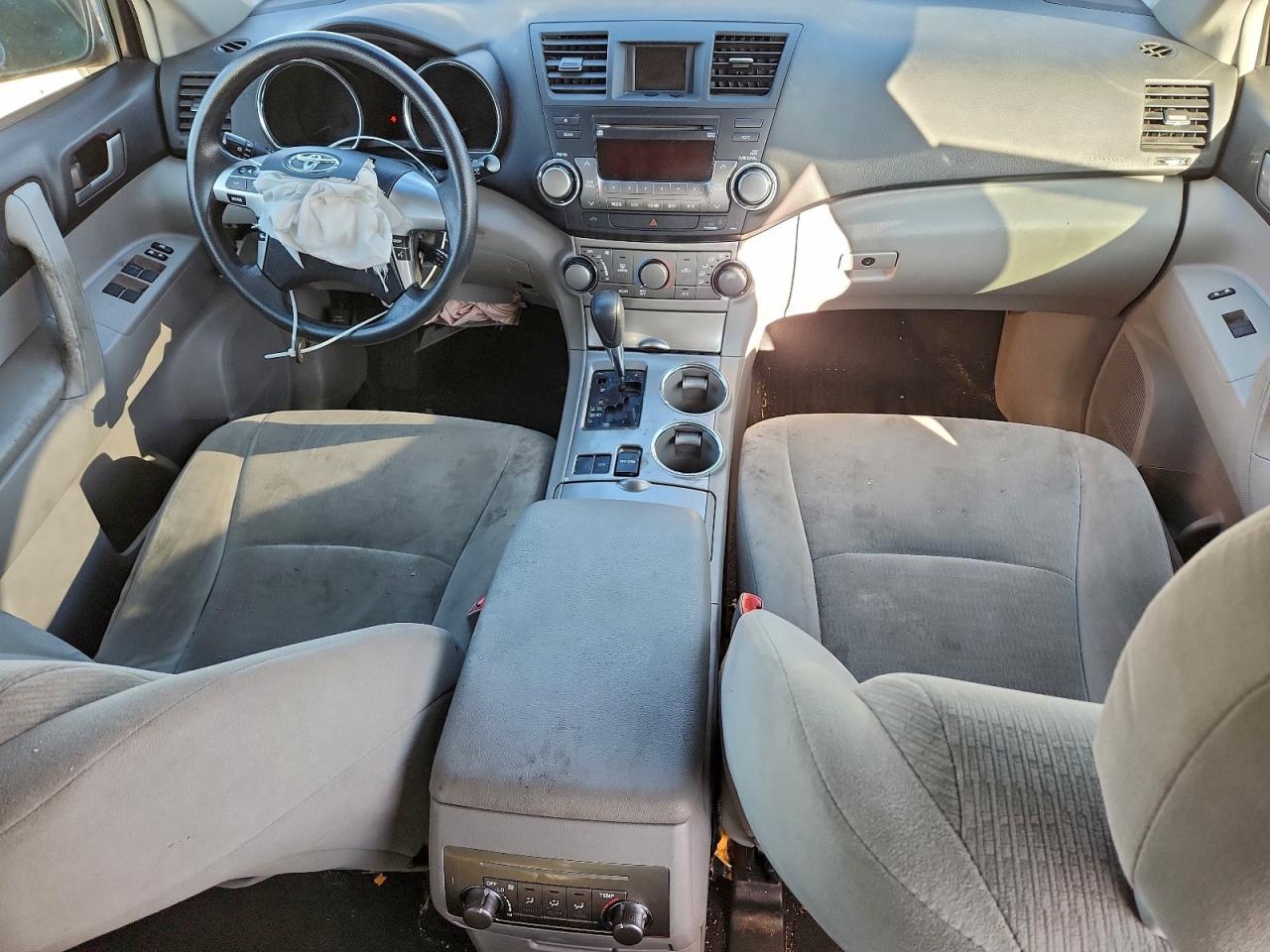 TOYOTA HIGHLANDER BASE