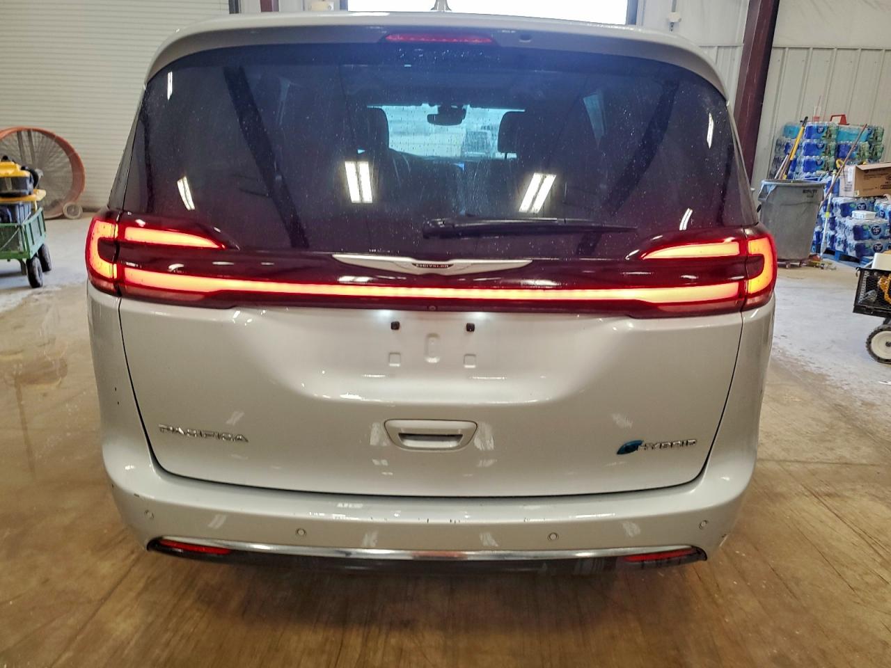 CHRYSLER PACIFICA HYBRID LIMITED