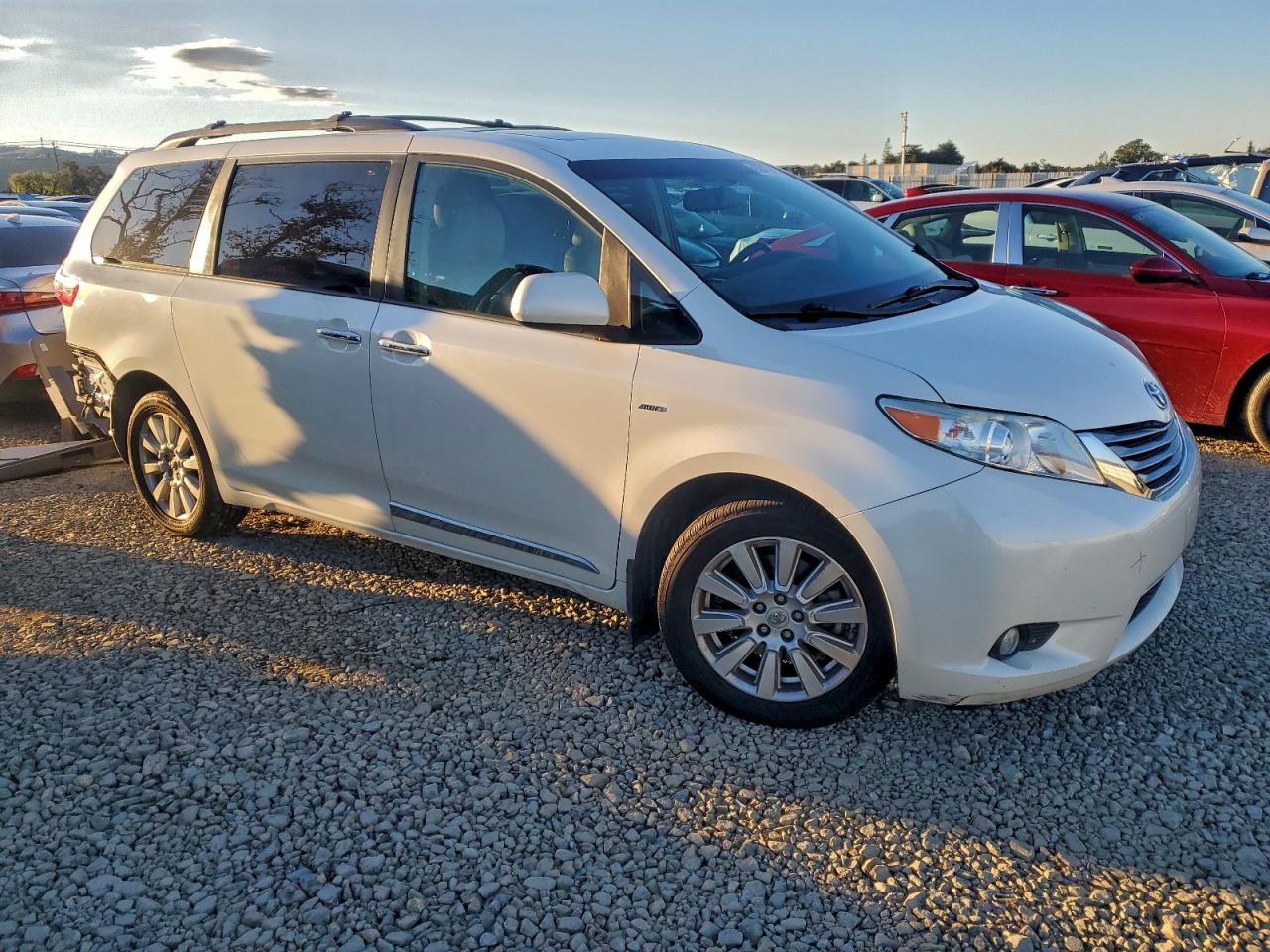 TOYOTA SIENNA XLE