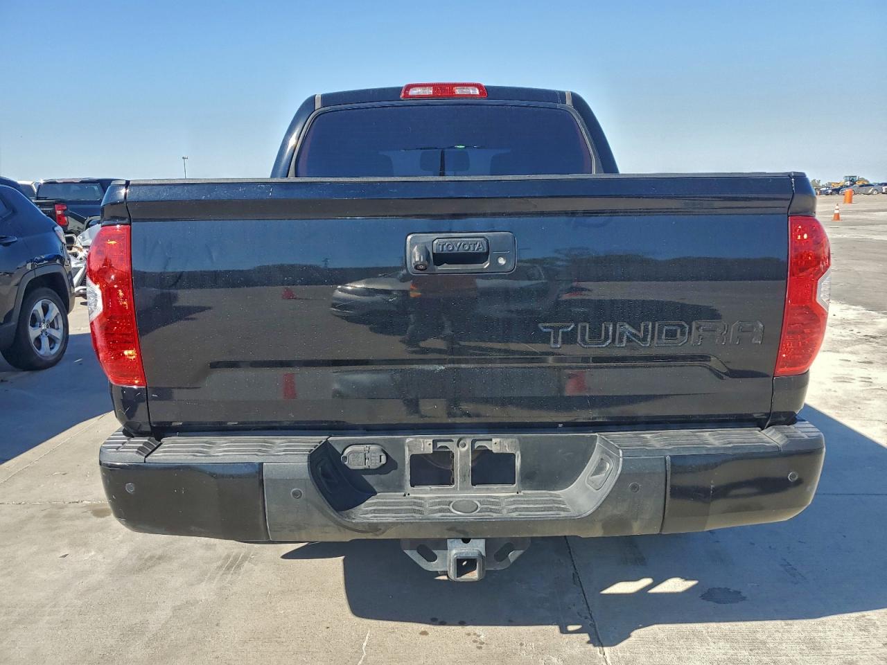 TOYOTA TUNDRA CREWMAX 1794