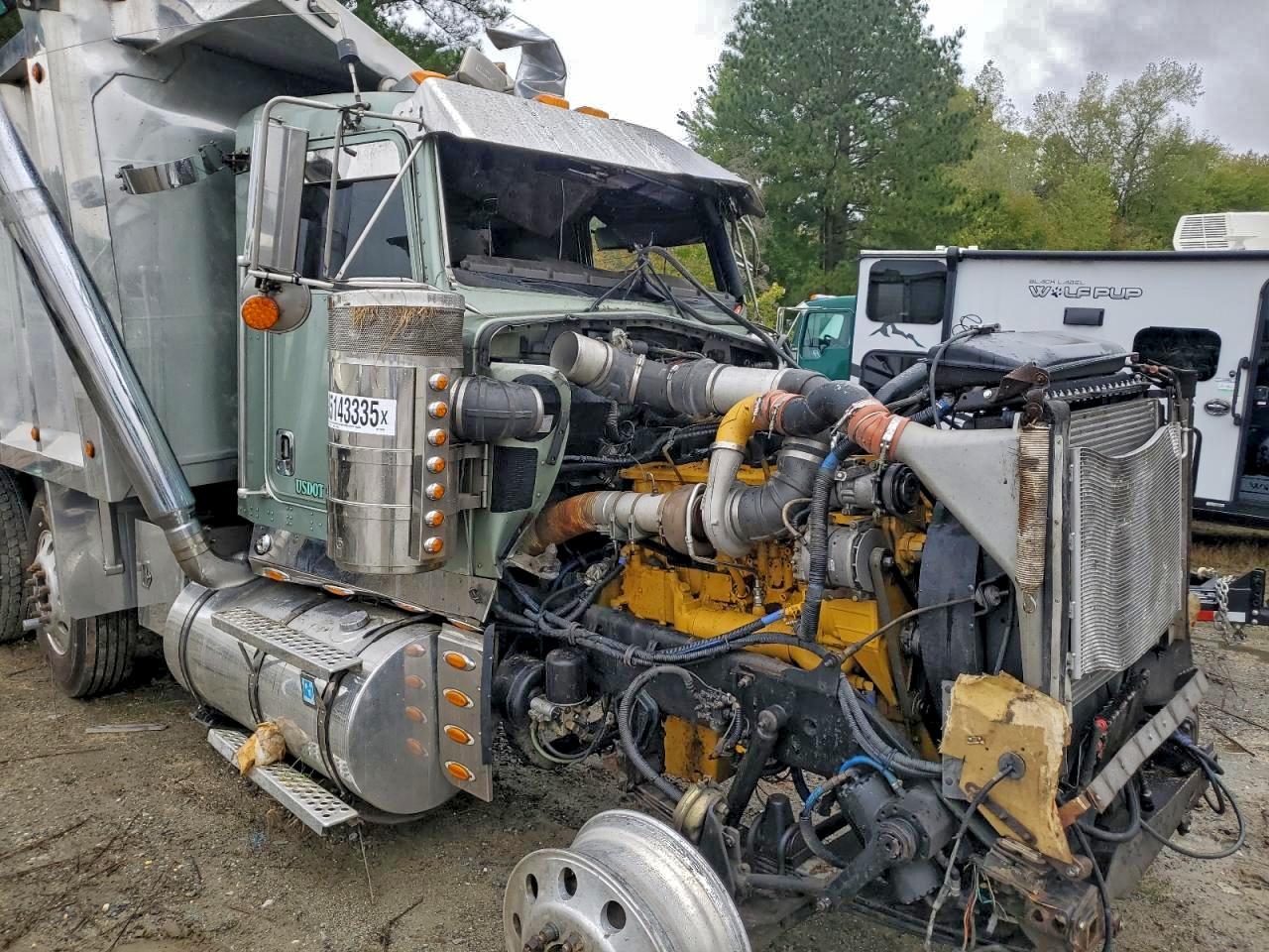 Lot #3302716008 2005 KENWORTH W900