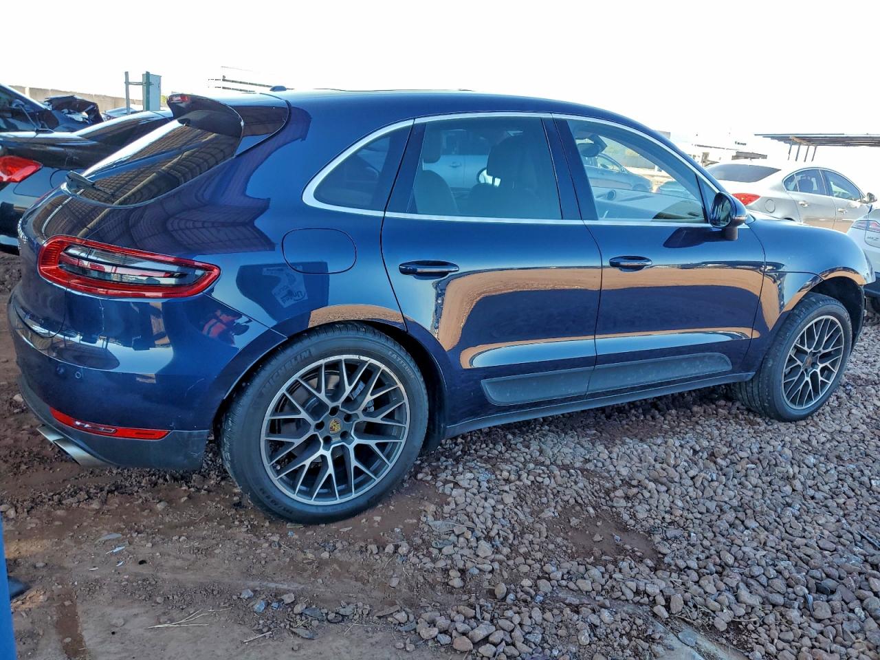 PORSCHE MACAN S