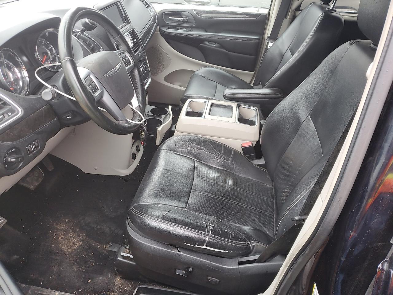 CHRYSLER TOWN & COUNTRY TOURING L