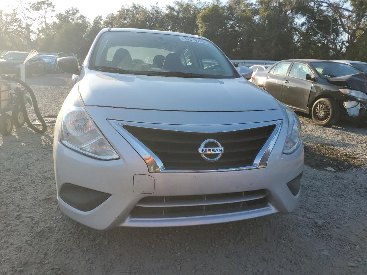 Lot #3302799965 2019 NISSAN VERSA S