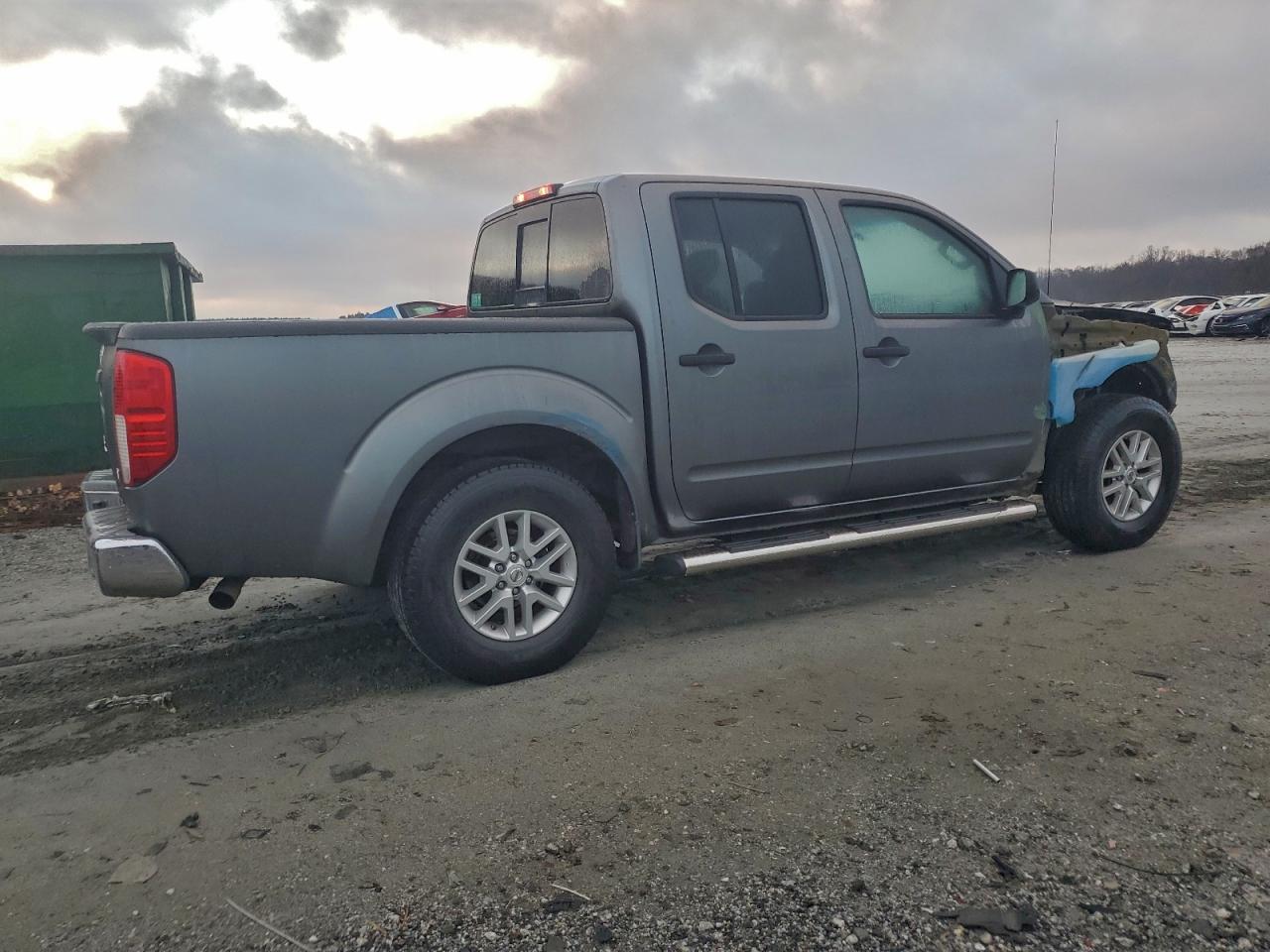 NISSAN FRONTIER S