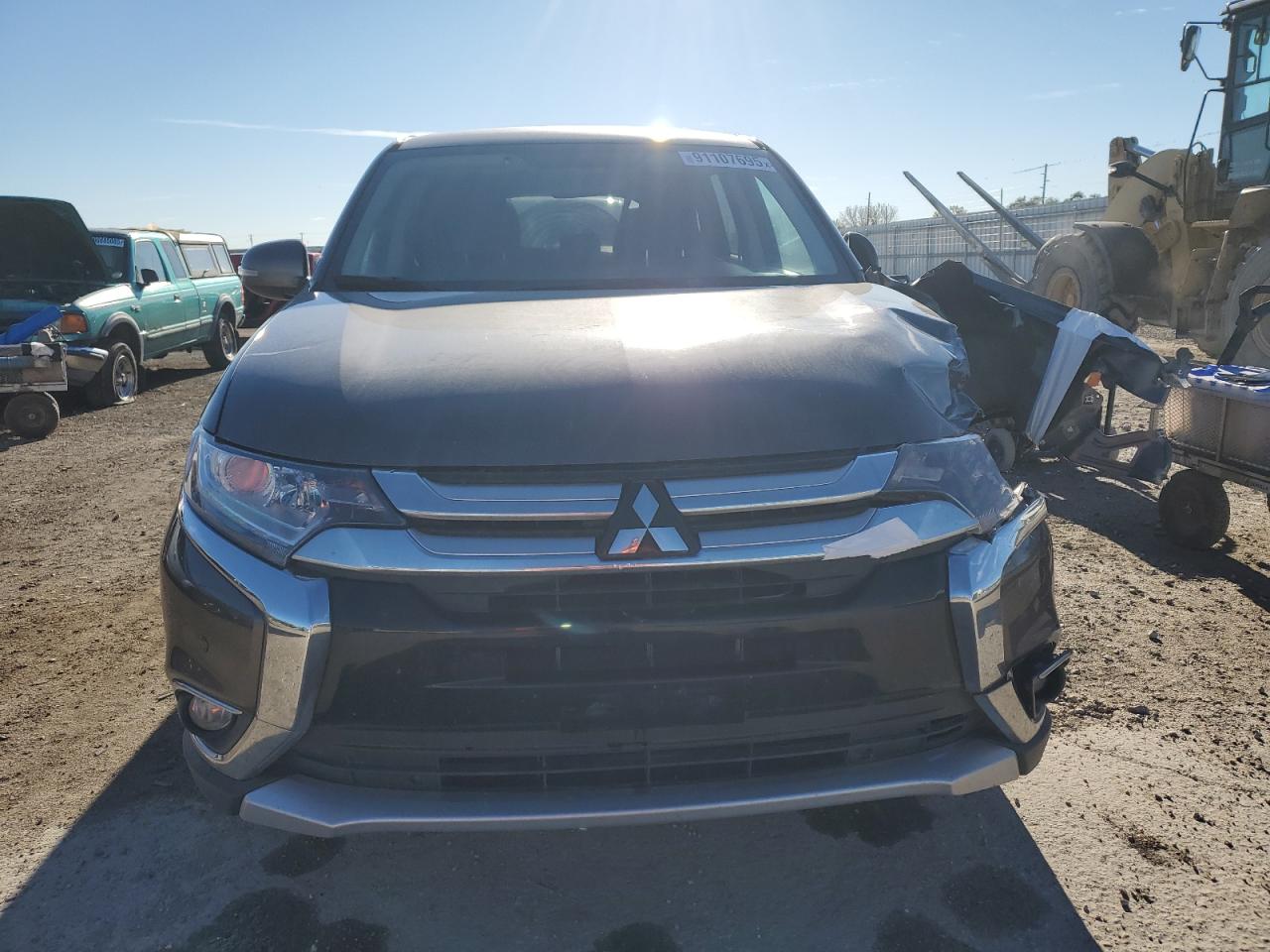 MITSUBISHI OUTLANDER SE
