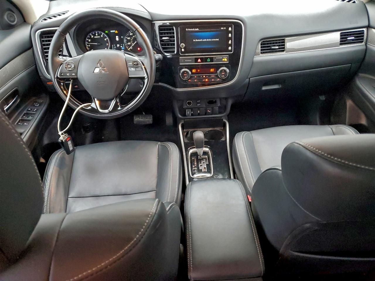 MITSUBISHI OUTLANDER SE