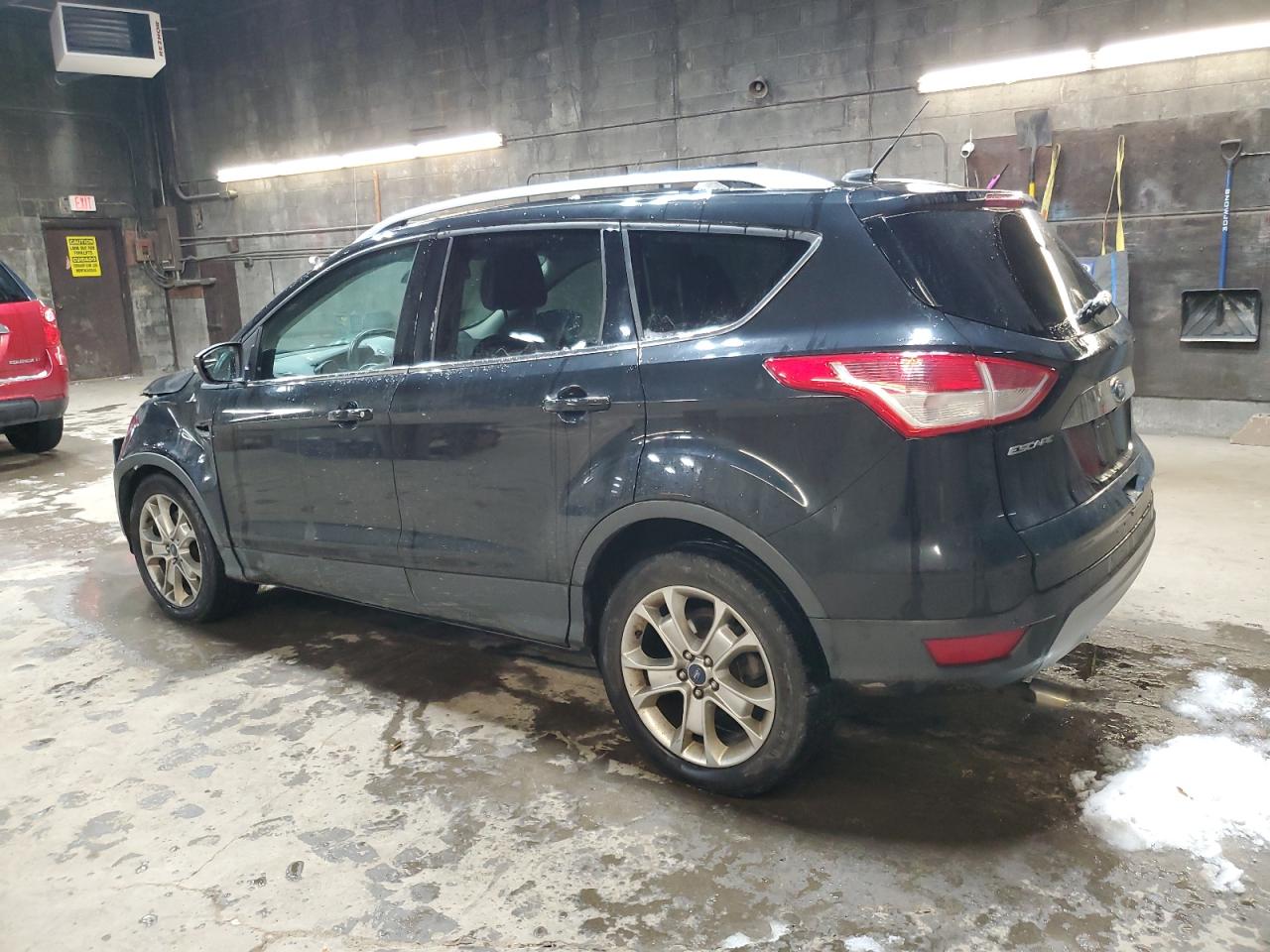 FORD ESCAPE TITANIUM