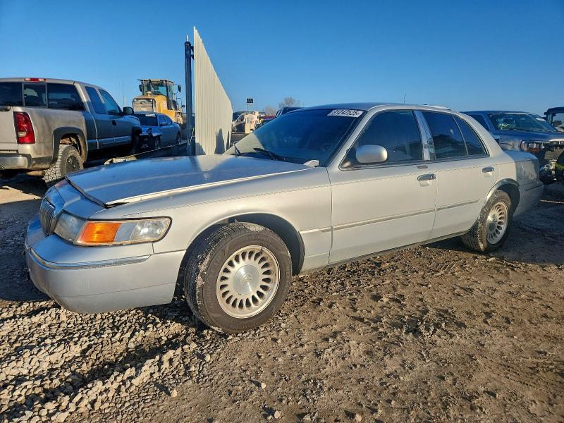 Global Auto Auctions: 2000 MERCURY GRAND MARQ
