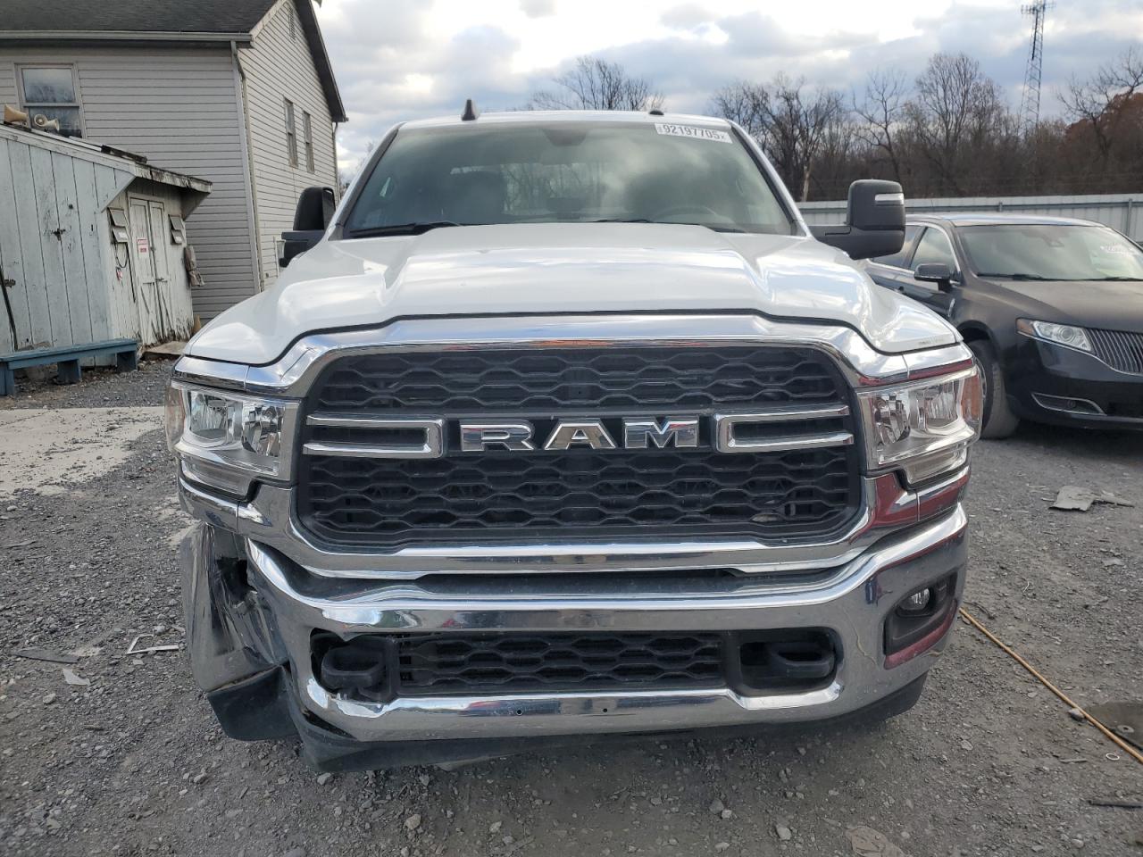 RAM 2500 TRADESMAN