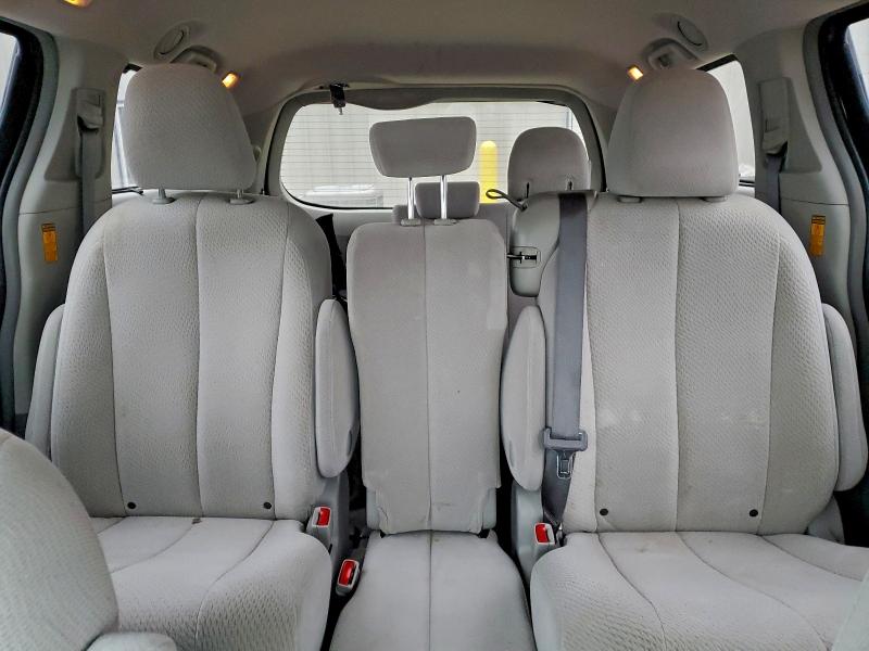 2013 TOYOTA SIENNA LE #3312694182