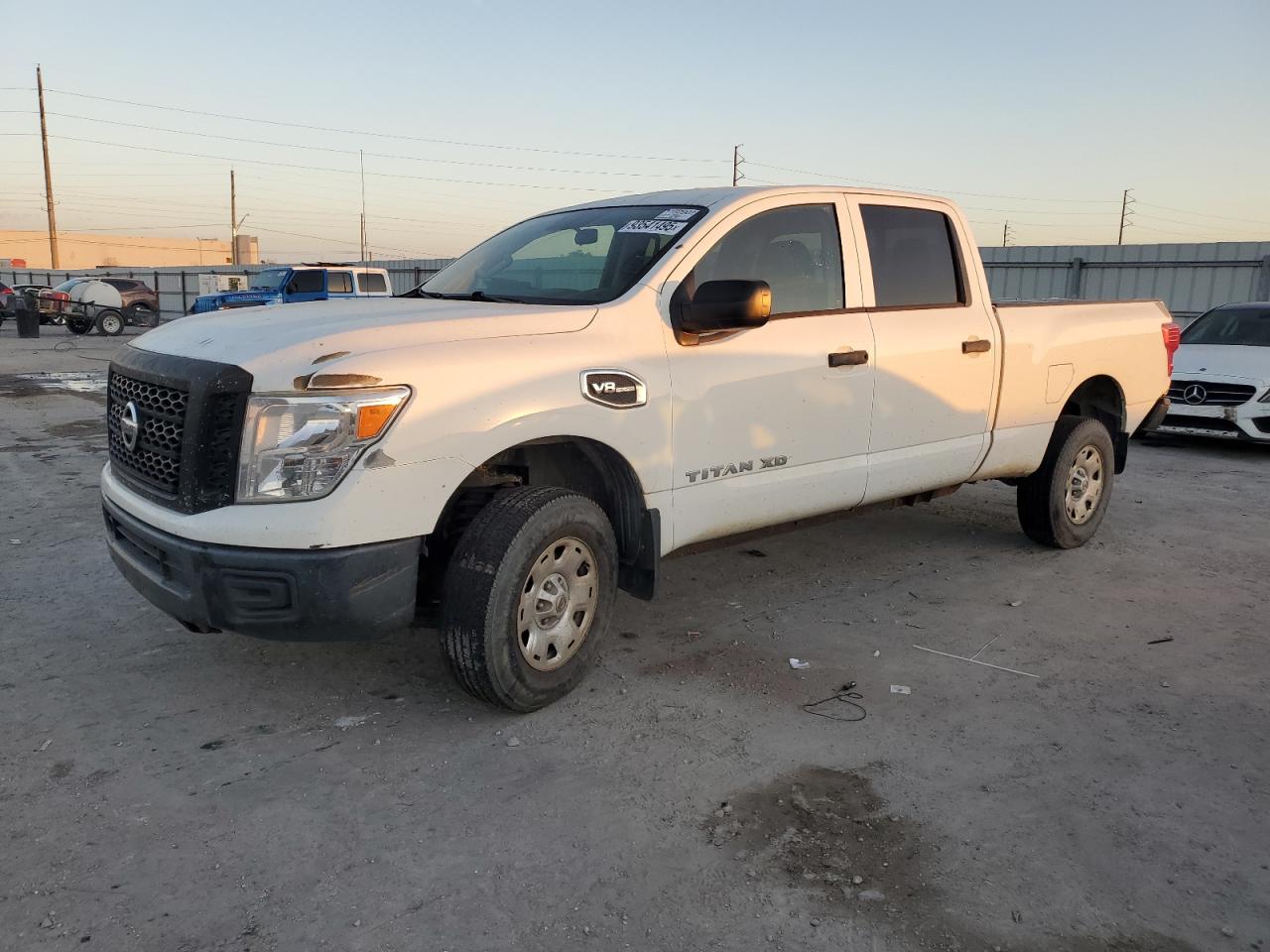 NISSAN TITAN S