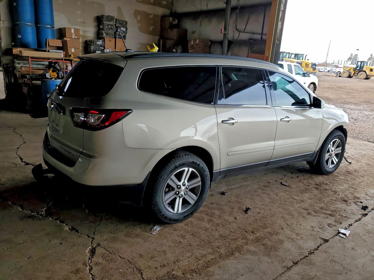 Lot #3317060984 2015 CHEVROLET TRAVERSE L