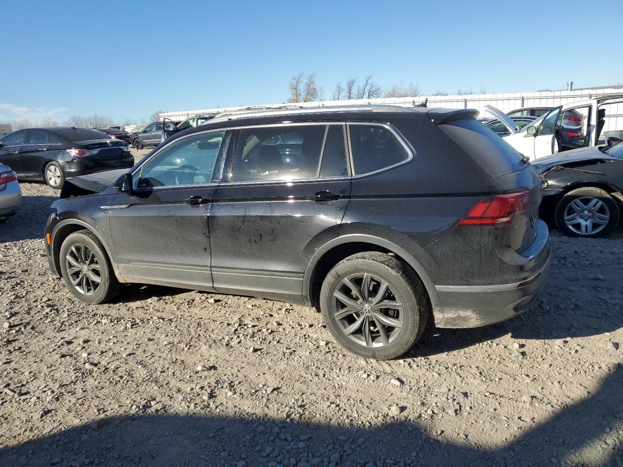 VOLKSWAGEN TIGUAN SE